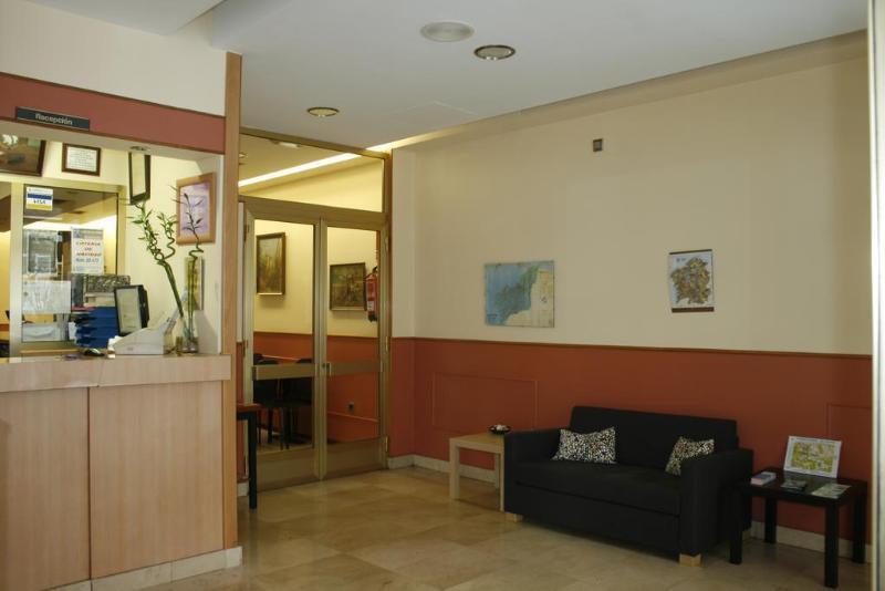 Hostal Liste Station Ла Коруня Екстериор снимка