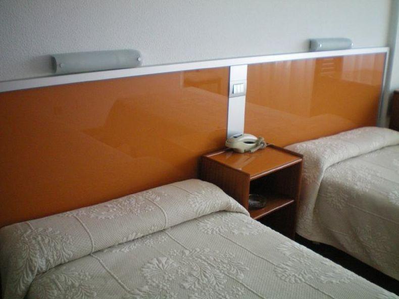 Hostal Liste Station Ла Коруня Стая снимка