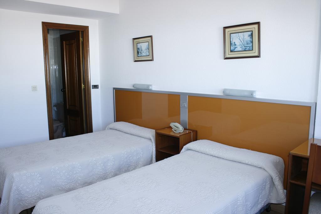 Hostal Liste Station Ла Коруня Стая снимка