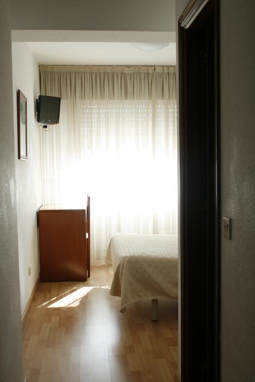 Hostal Liste Station Ла Коруня Стая снимка